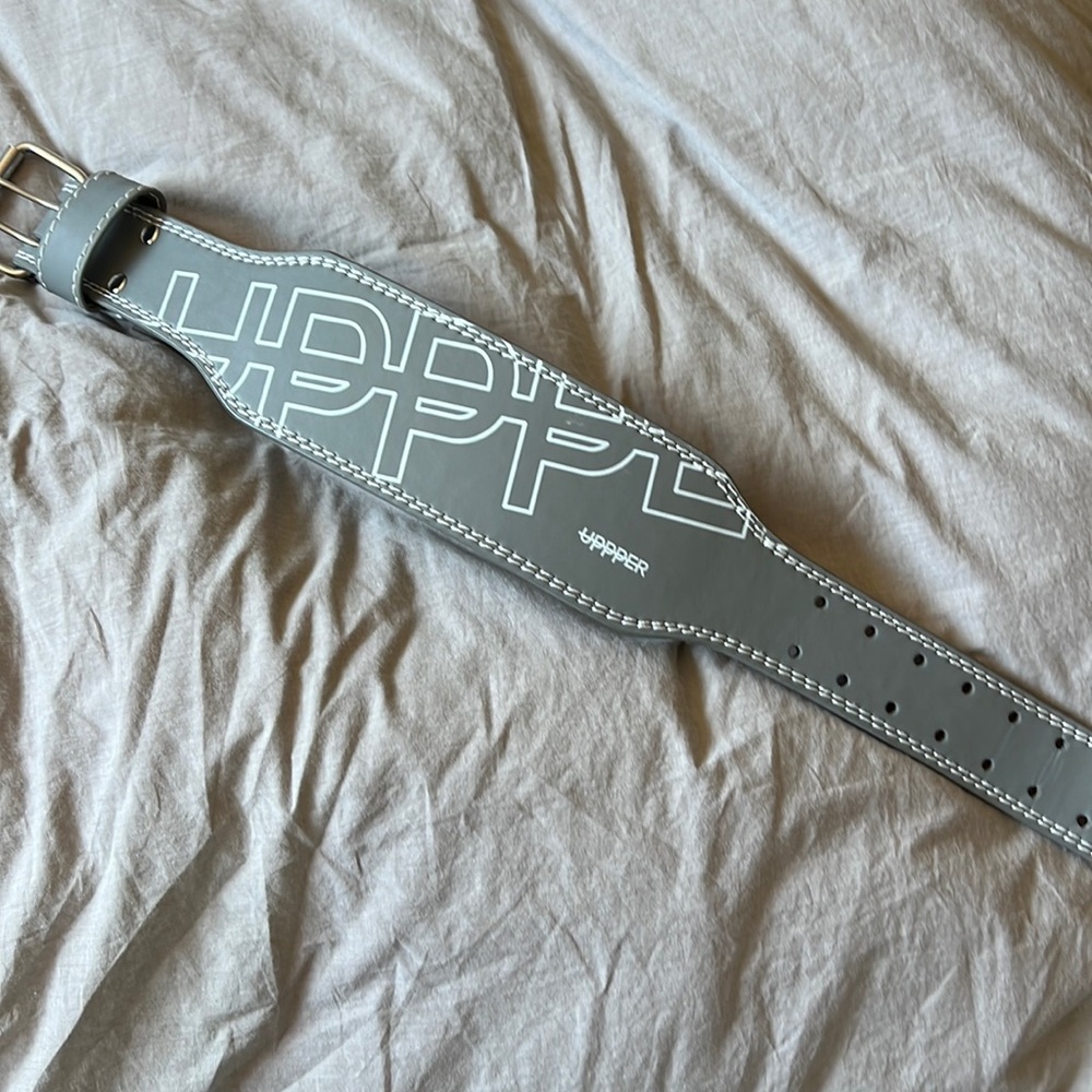 UPPPER weightlifting belt